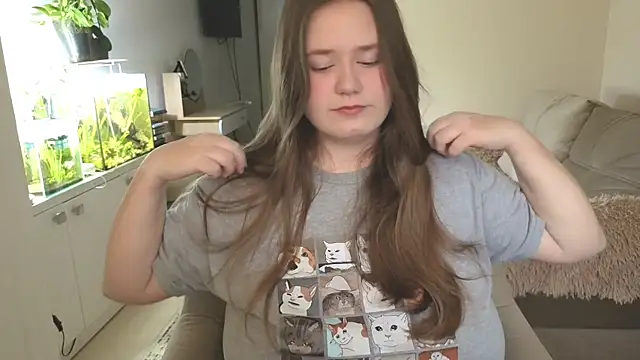 Snapshot of remirann_ chatting on 12/04/25, 12:25 remirann online show from 12/04/25, 12:25