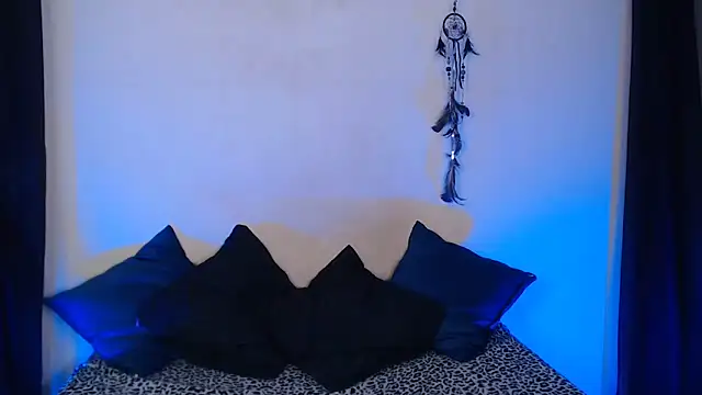 Agatha Tenebris online show from 11/13/25, 07:24