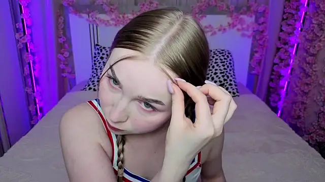 LilyStarlight online show from 04/30/26, 03:46