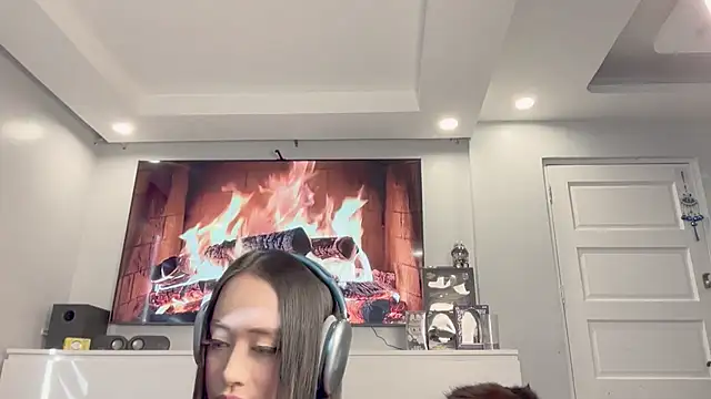 Snapshot of Carrie_Colbyxx chatting on 02/04/26, 07:47 Carrie Colbyxx online show from 02/04/26, 07:47