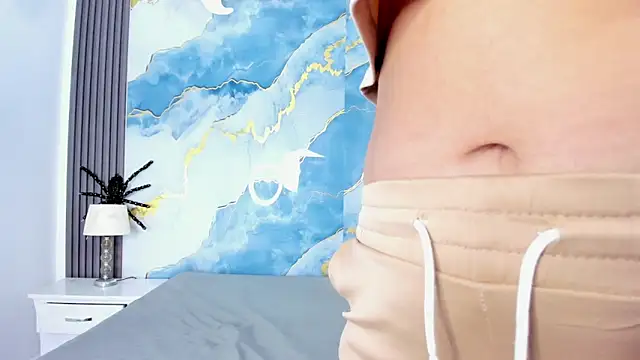 Kylieandjhonny online show from 10/28/25, 07:49