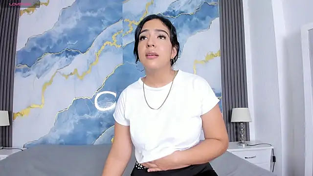 Kylieandjhonny online show from 11/25/25, 07:47