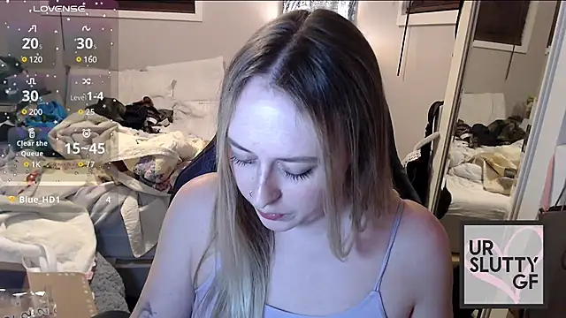 Snapshot of ursluttygf chatting on 12/28/24, 01:39 ursluttygf online show from 12/28/24, 01:39