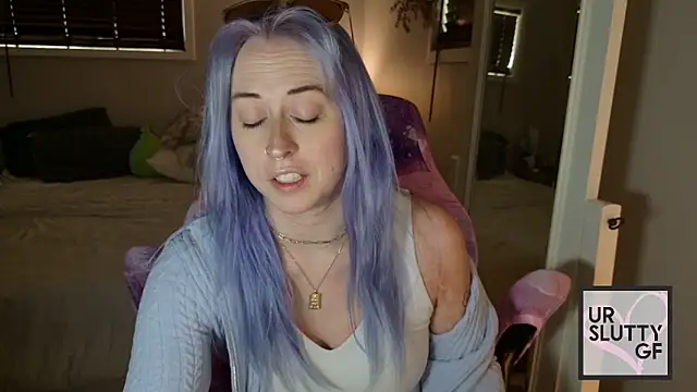 Snapshot of ursluttygf chatting on 05/31/26, 04:14 ursluttygf online show from 05/31/26, 04:14