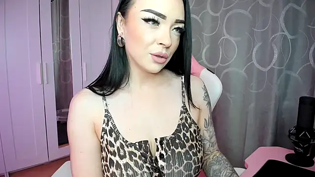 na dolli online show from 04/12/26, 02:00