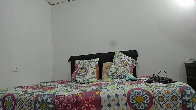 Andrewandzoe online show from 02/08/25, 12:17