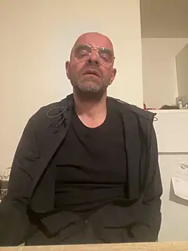 slim1976006 online show from 05/01/26, 01:32