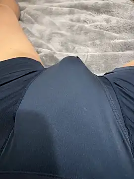 Snapshot of hanne71 chatting on 12/23/24, 12:19 hanne71 online show from 12/23/24, 12:19