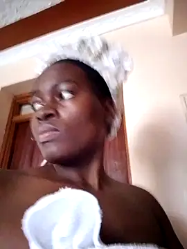 Snapshot of _cutemelania chatting on 02/08/25, 10:29  cutemelania online show from 02/08/25, 10:29