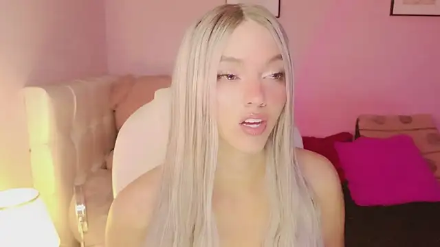 EvaEvangeline online show from 11/16/25, 04:29