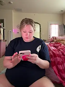 PiggyRose online show from 04/25/26, 04:37