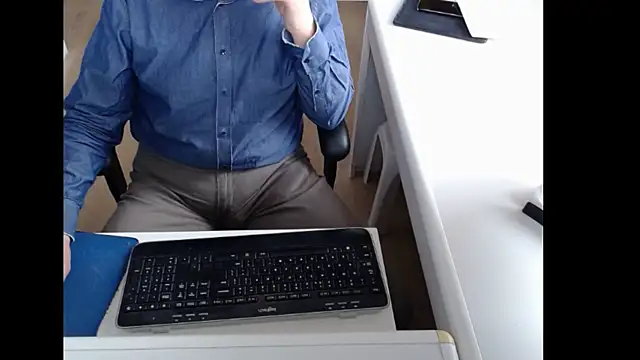 dutchpornking online show from 04/27/26, 06:33
