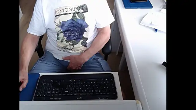 Snapshot of dutchpornking chatting on 06/05/26, 06:20 dutchpornking online show from 06/05/26, 06:20