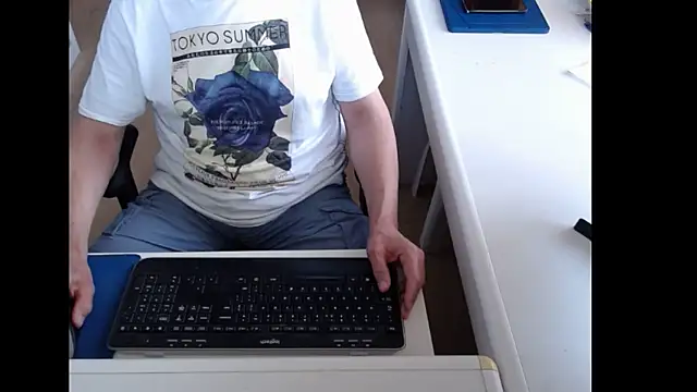Snapshot of dutchpornking chatting on 06/09/26, 06:36 dutchpornking online show from 06/09/26, 06:36