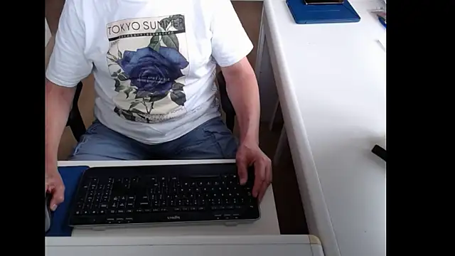 Snapshot of dutchpornking chatting on 06/13/26, 07:06 dutchpornking online show from 06/13/26, 07:06