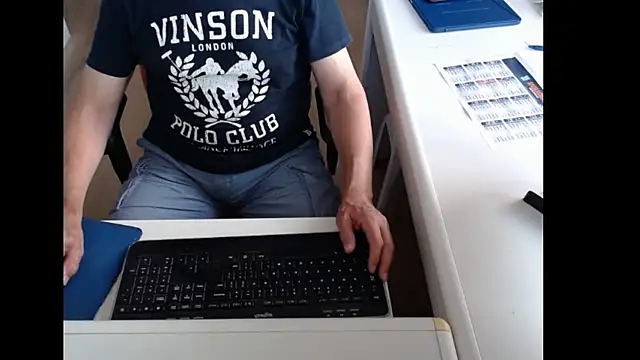 Snapshot of dutchpornking chatting on 06/21/26, 06:49 dutchpornking online show from 06/21/26, 06:49
