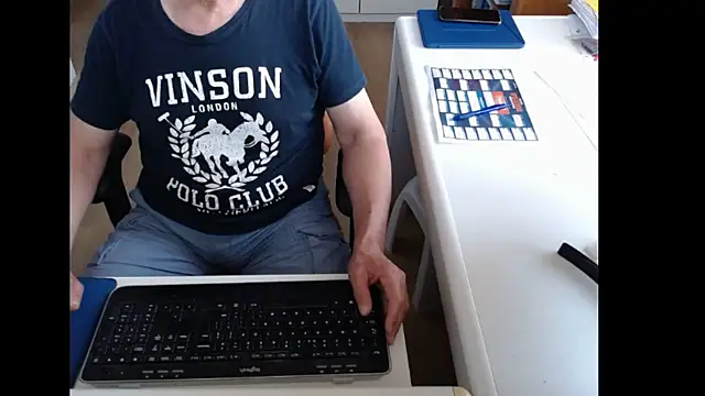Snapshot of dutchpornking chatting on 06/22/26, 06:21 dutchpornking online show from 06/22/26, 06:21