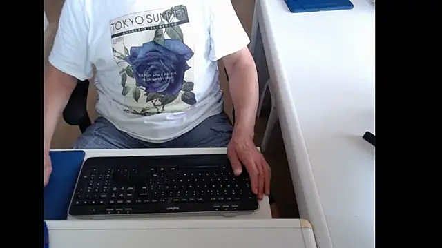 Snapshot of dutchpornking chatting on 06/25/26, 05:34 dutchpornking online show from 06/25/26, 05:34