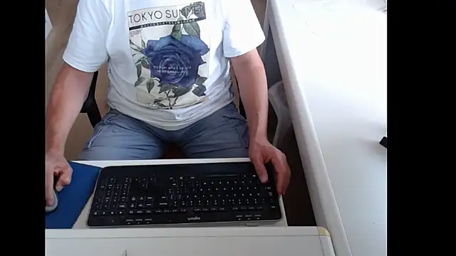 Snapshot of dutchpornking chatting on 07/13/26, 06:05 dutchpornking online show from 07/13/26, 06:05