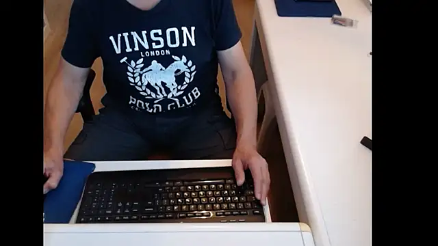 Snapshot of dutchpornking chatting on 07/19/26, 06:39 dutchpornking online show from 07/19/26, 06:39