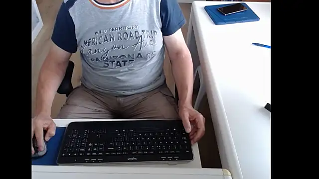 Snapshot of dutchpornking chatting on 07/25/26, 06:00 dutchpornking online show from 07/25/26, 06:00