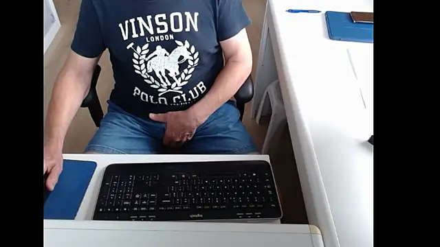 Snapshot of dutchpornking chatting on 07/31/26, 06:13 dutchpornking online show from 07/31/26, 06:13