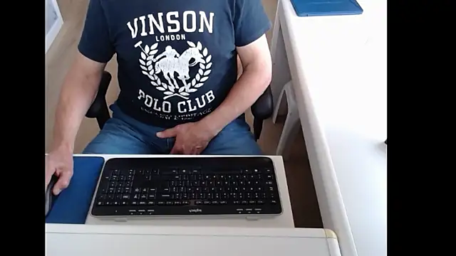 Snapshot of dutchpornking chatting on 08/03/26, 06:01 dutchpornking online show from 08/03/26, 06:01
