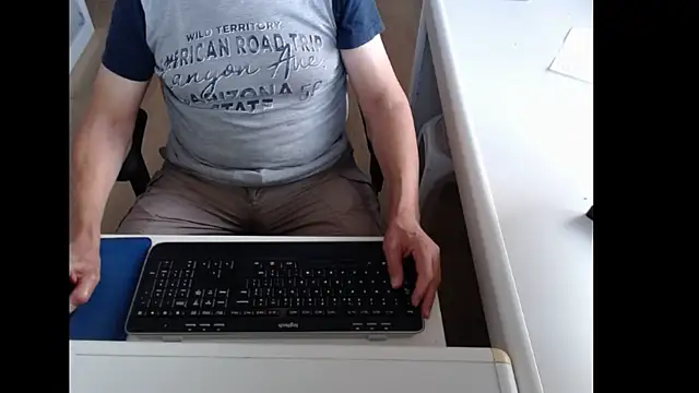 Snapshot of dutchpornking chatting on 08/05/26, 07:55 dutchpornking online show from 08/05/26, 07:55
