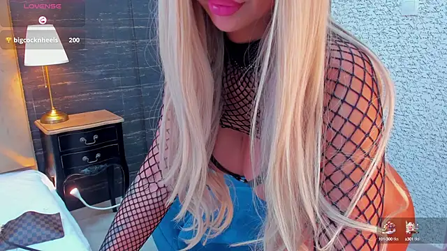 Snapshot of MelanieLexxx chatting on 12/26/24, 07:38 MelanieLexxx online show from 12/26/24, 07:38