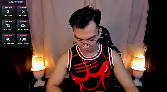 Snapshot of 000batman000 chatting on 02/04/25, 04:05 000batman000 online show from 02/04/25, 04:05