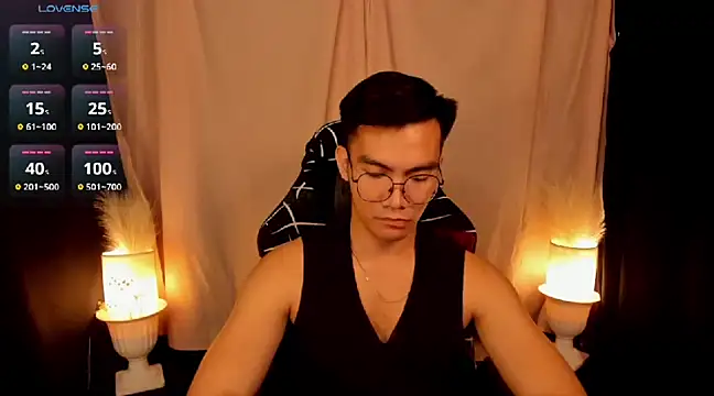 Snapshot of 000batman000 chatting on 02/10/25, 10:09 000batman000 online show from 02/10/25, 10:09