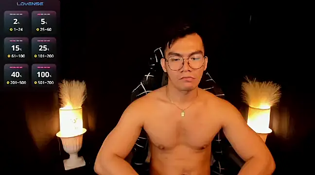 Snapshot of 000batman000 chatting on 02/24/25, 04:16 000batman000 online show from 02/24/25, 04:16