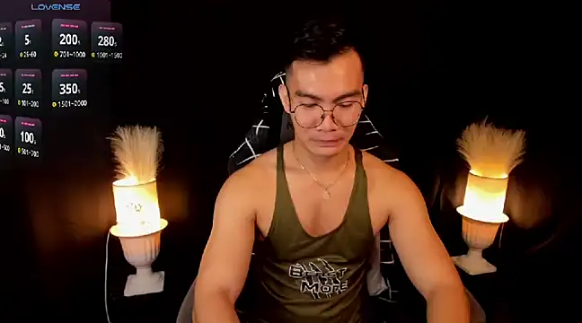 Snapshot of 000batman000 chatting on 03/05/25, 02:25 000batman000 online show from 03/05/25, 02:25