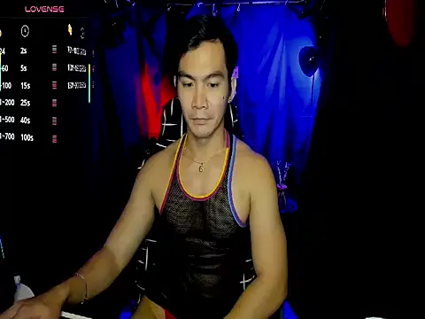 Snapshot of 000batman000 chatting on 03/11/26, 05:41 000batman000 online show from 03/11/26, 05:41