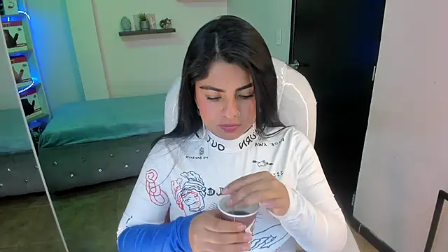 Catalinaa martinez online show from 12/05/24, 10:34