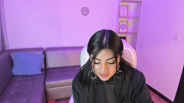 Catalinaa martinez online show from 12/12/24, 04:48