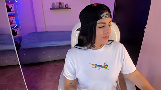 Catalinaa martinez online show from 12/22/24, 11:52