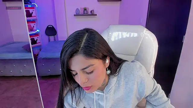 Catalinaa martinez online show from 12/30/24, 06:16