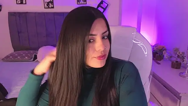 Catalinaa martinez online show from 10/17/25, 02:48