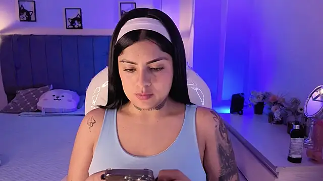 Catalinaa martinez online show from 10/31/25, 03:18