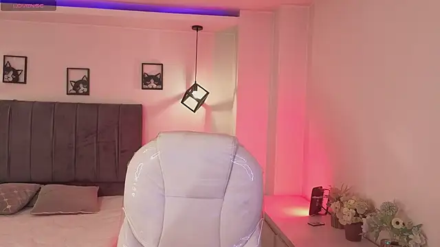 Catalinaa martinez online show from 11/19/25, 03:17