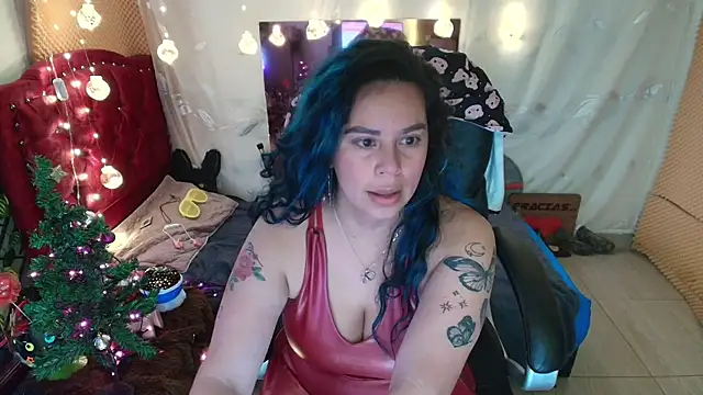 Snapshot of elektra_32 chatting on 12/20/24, 07:12 elektra 32 online show from 12/20/24, 07:12