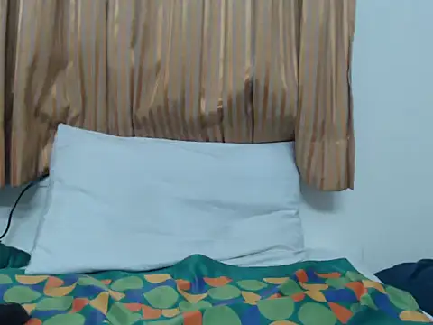 Snapshot of padikvinny chatting on 03/23/26, 06:34 padikvinny online show from 03/23/26, 06:34