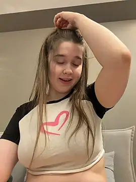 HornyGirlH online show from 01/06/26, 03:43