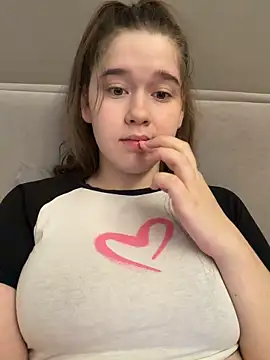 HornyGirlH online show from 05/11/26, 05:57