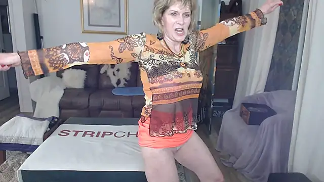 Snapshot of SindeeDix chatting on 01/11/26, 03:28 SindeeDix online show from 01/11/26, 03:28