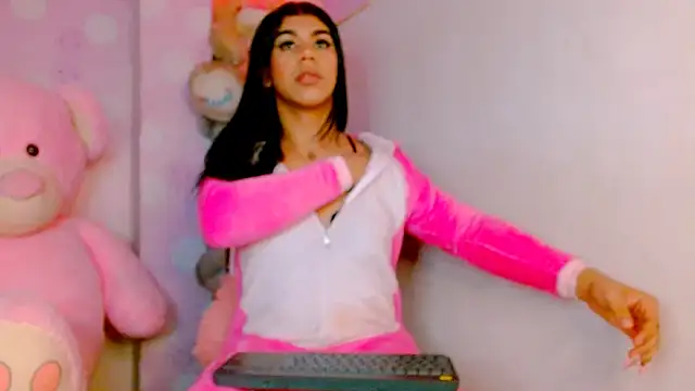 veronica villalba online show from 12/17/24, 05:40