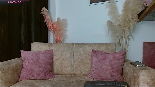 Snapshot of veronica_villalba chatting on 03/16/26, 05:44 veronica villalba online show from 03/16/26, 05:44