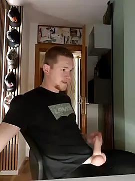 Snapshot of Playbunniboy chatting on 01/06/25, 04:34 Playbunniboy online show from 01/06/25, 04:34