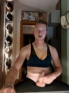 Snapshot of Playbunniboy chatting on 09/18/25, 06:10 Playbunniboy online show from 09/18/25, 06:10